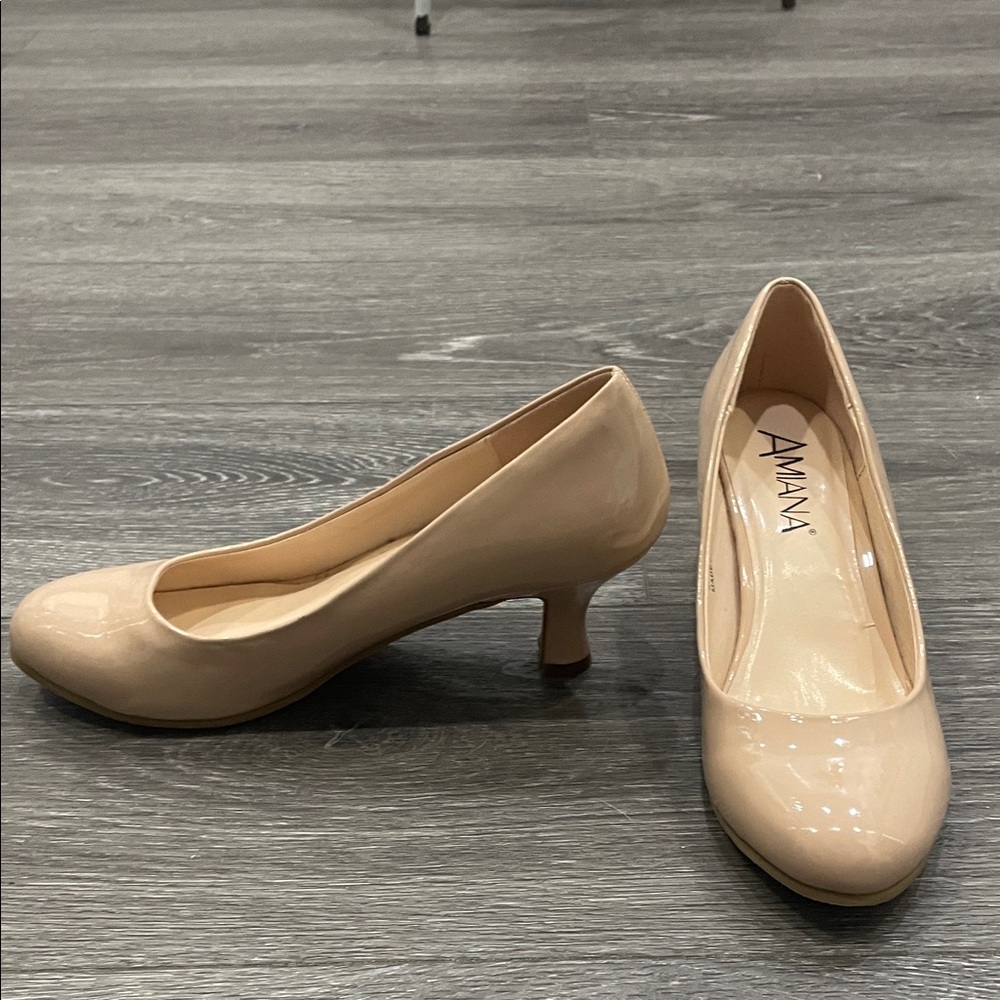 Amiana Women's Nude Heels - Picture 3 of 5